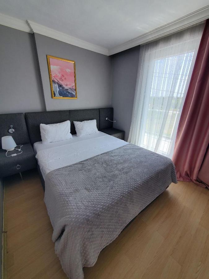 5 Mins To Airport Private Bed & Breakfast Istanboel